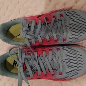Nike running shoes size 7